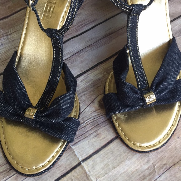 Chanel Jean and gold size 7 like New - Picture 3 of 8